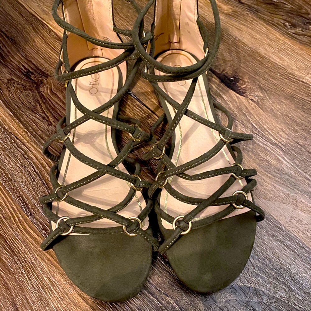 Sandals, green, strapped
